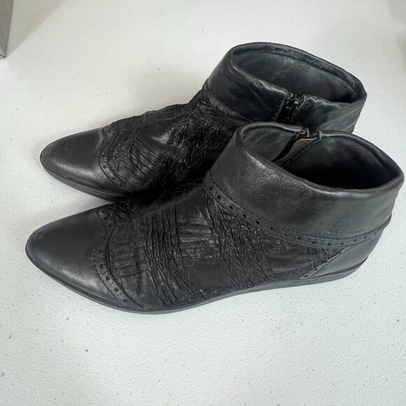 VagaBond Women's Boots Size US 10.5 EU 41 Leather Black Wingtip J Toe - Picture 5 of 15